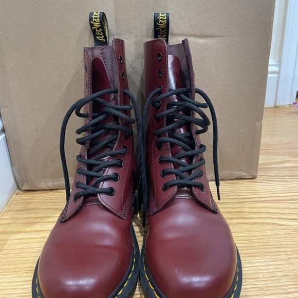 Dr. Martens Burgundy 1460 Smooth Leather Lace Up Boots - Picture 1 of 8